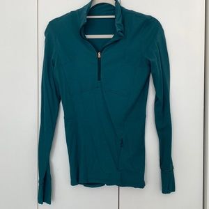 Lululemon active pullover. Quarter zip. Like new. Size small.